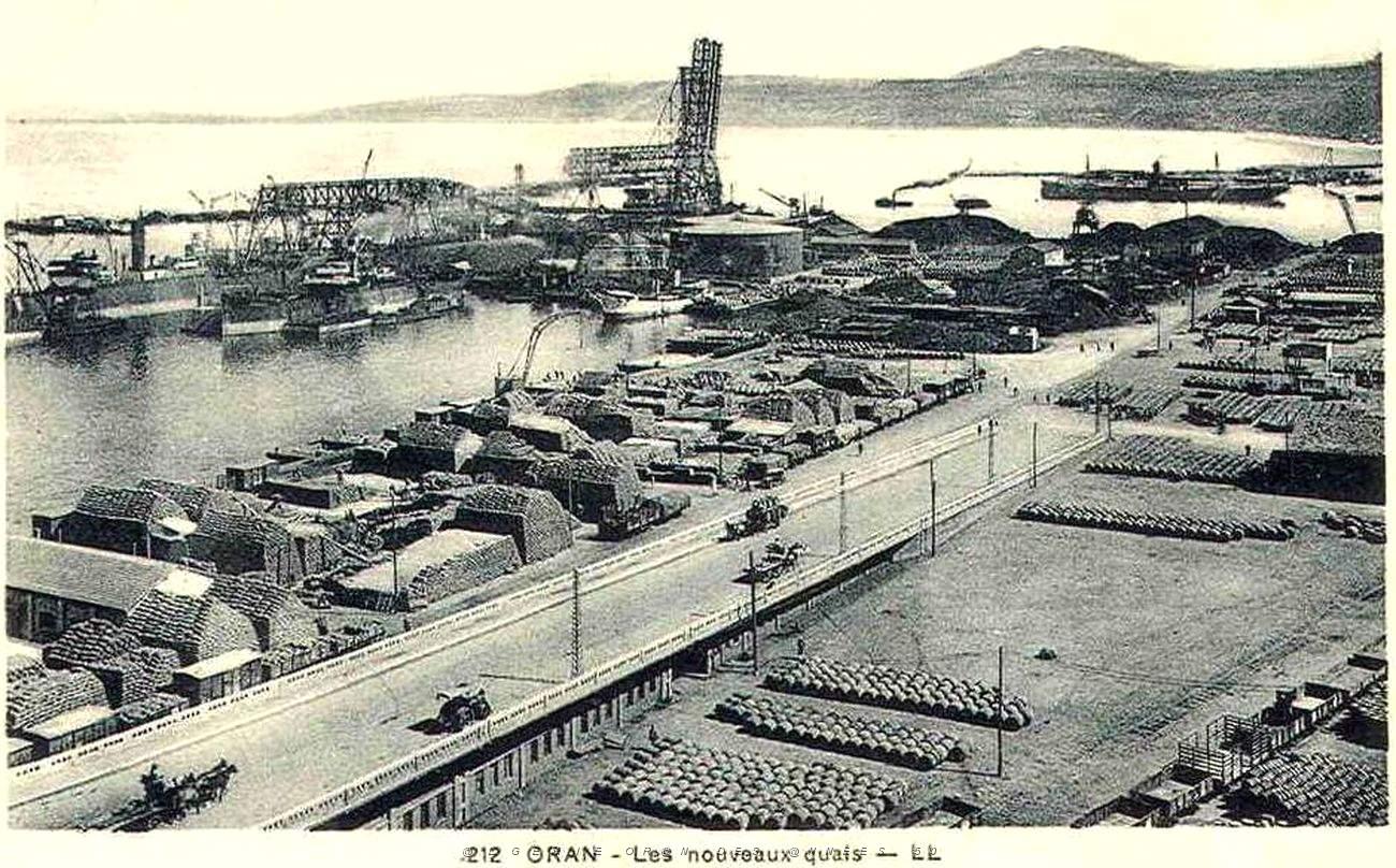 Oran- 060- travail sur les quais.jpg